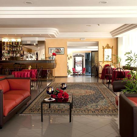 Hotel Capitol San Mauro Mare Екстер'єр фото
