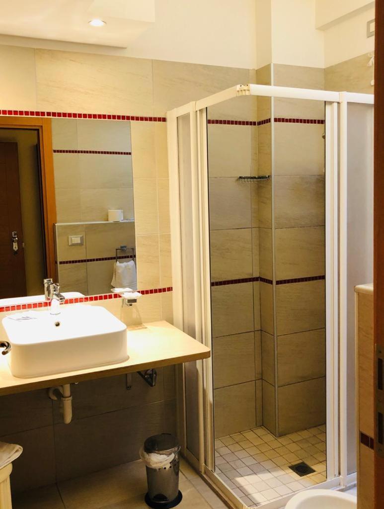 Hotel Capitol San Mauro Mare Екстер'єр фото