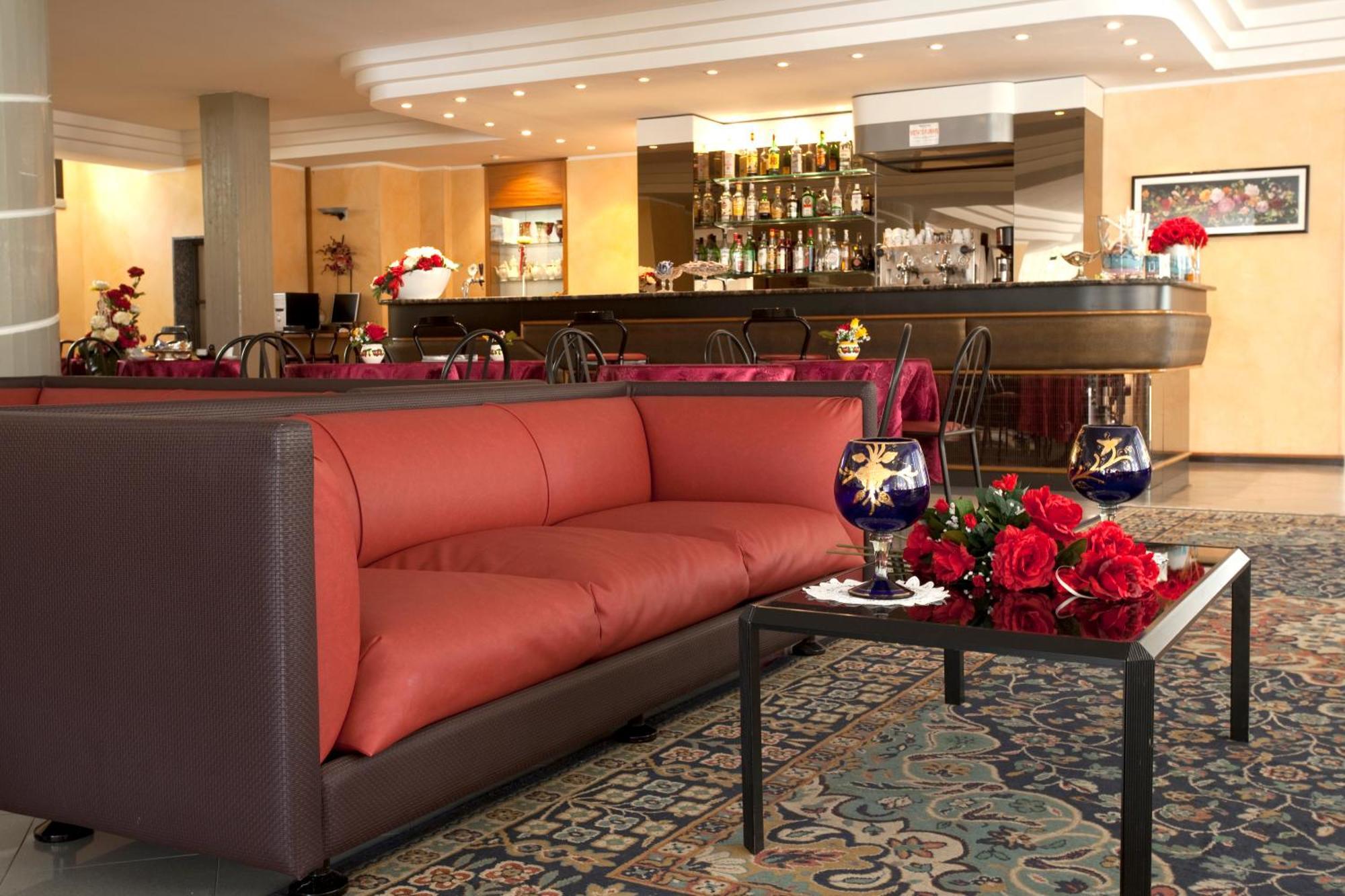 Hotel Capitol San Mauro Mare Екстер'єр фото