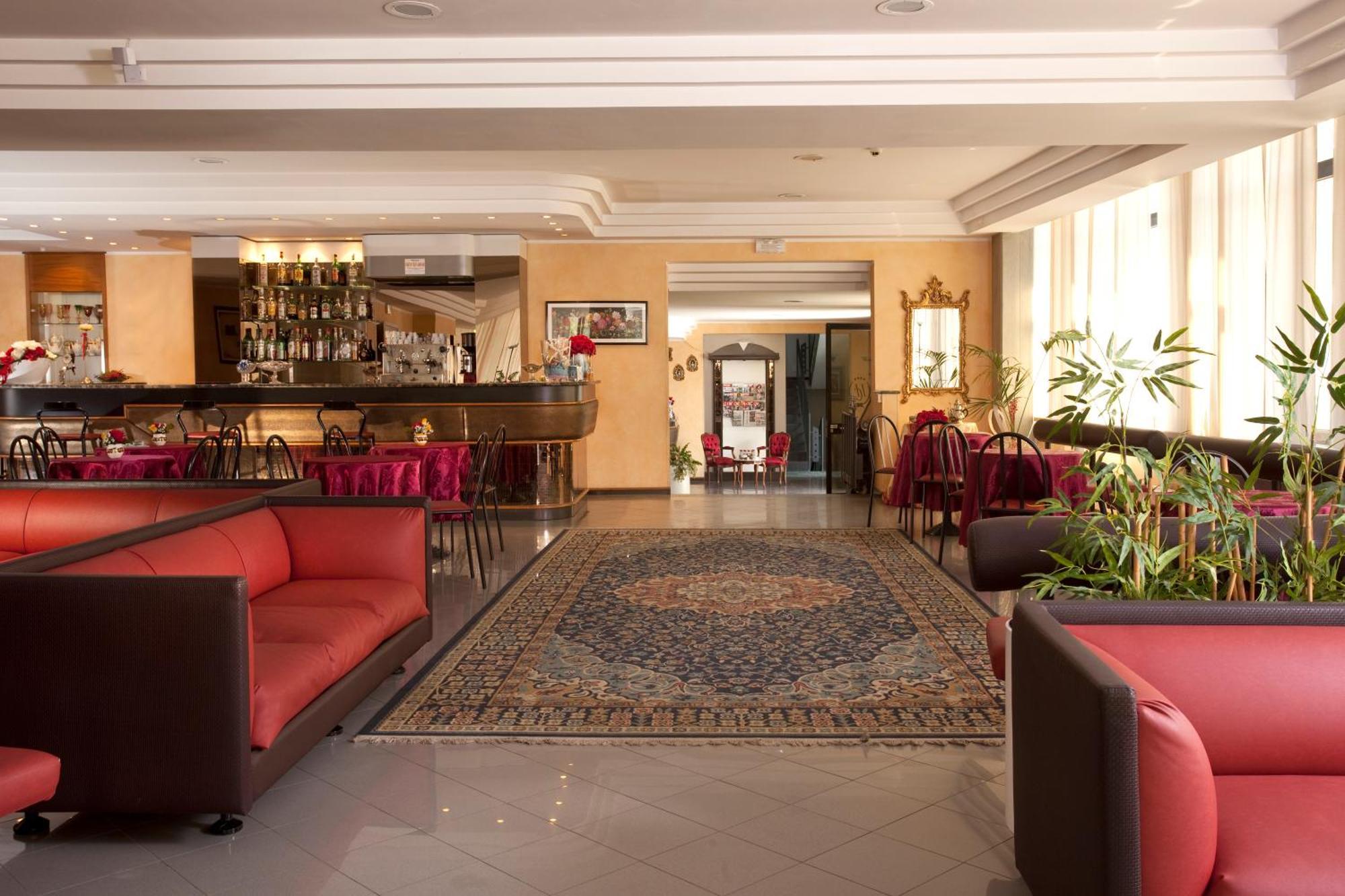 Hotel Capitol San Mauro Mare Екстер'єр фото