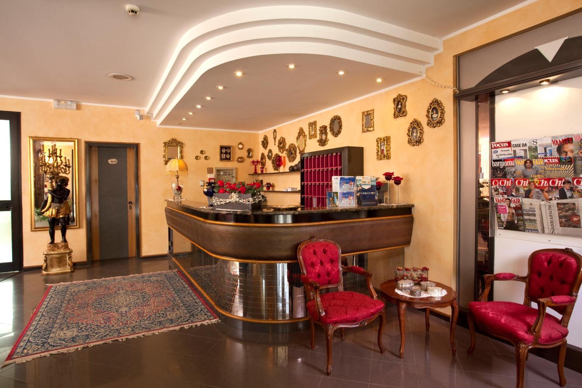 Hotel Capitol San Mauro Mare Екстер'єр фото