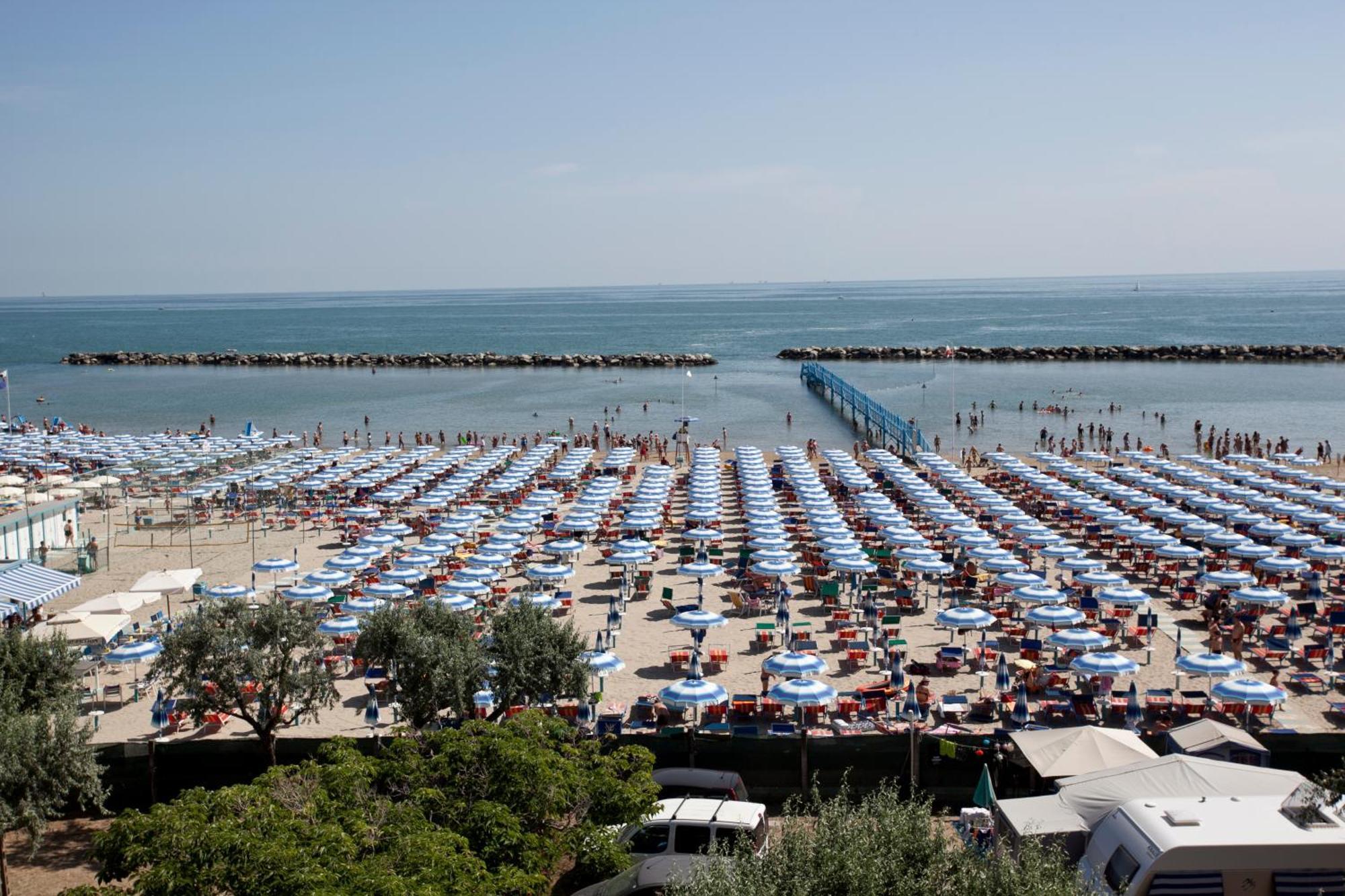 Hotel Capitol San Mauro Mare Екстер'єр фото